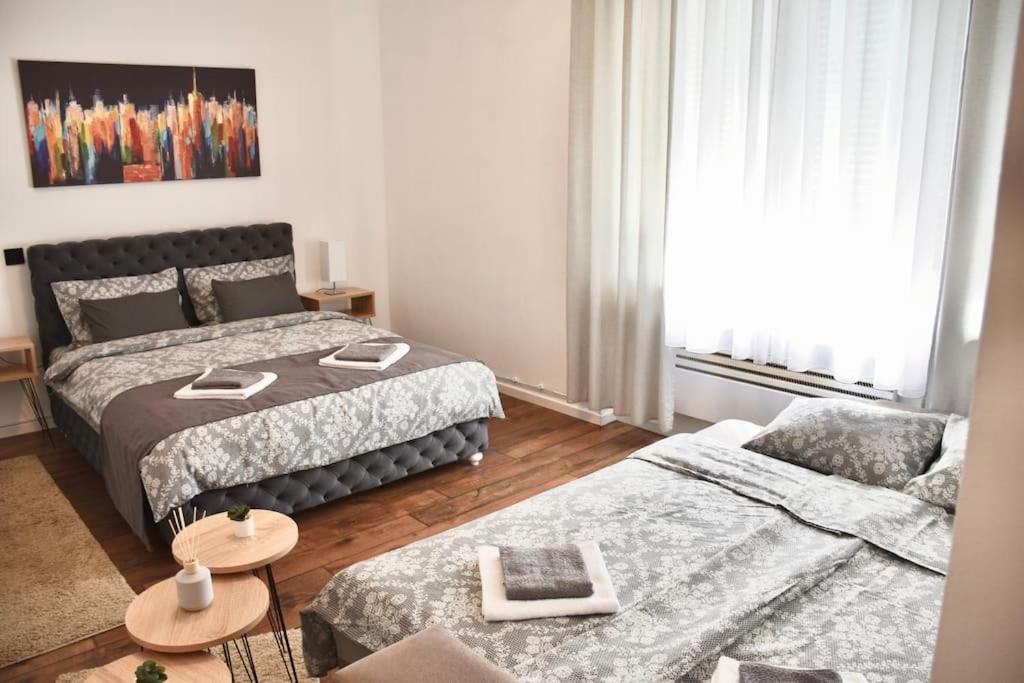 Apartment In Belgrade With Small Parking Space Exterior photo
