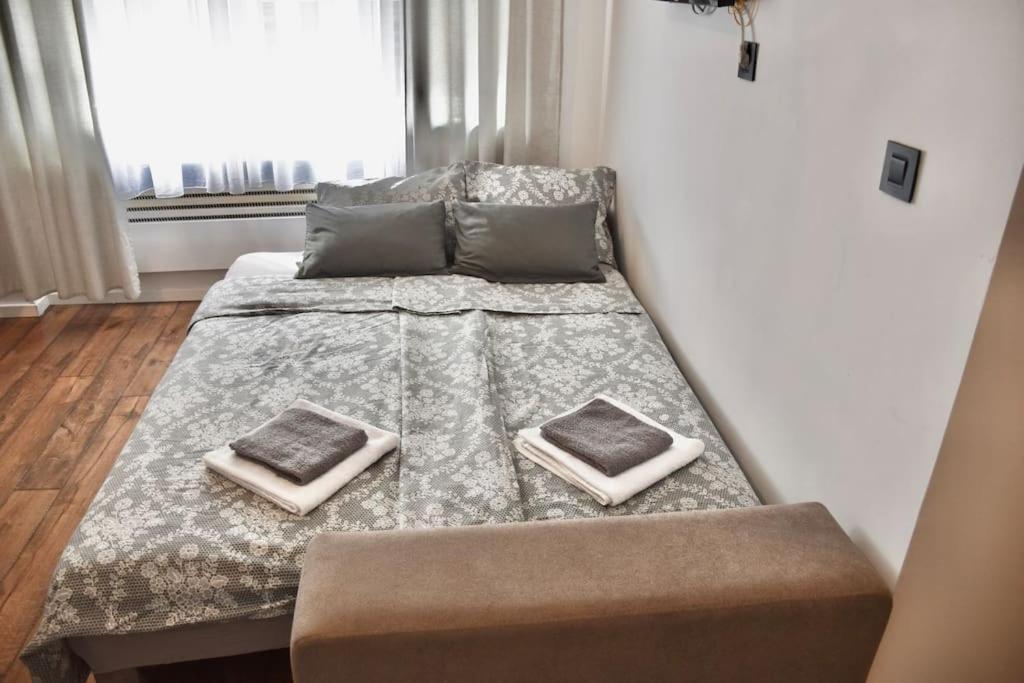 Apartment In Belgrade With Small Parking Space Exterior photo