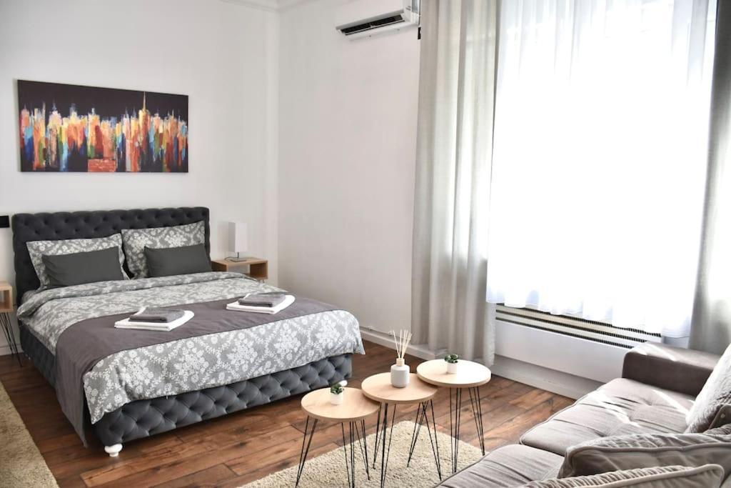 Apartment In Belgrade With Small Parking Space Exterior photo